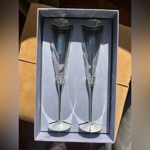 Vera Wang Wedgewood Flutes With Love (Set of 2)